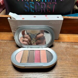 Anastasia Beverly Hills peach fizz highlighter & REM siren kitten palette 🍑